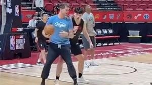 目标明确斯普利特曾在火箭带申京 现在被开拓者挖来带杨瀚森