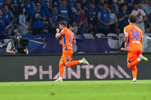 金靴稳了？卡扎近2场对国安&amp;amp;申花狂进7球，近7场轰14球&amp;amp;赛季22球